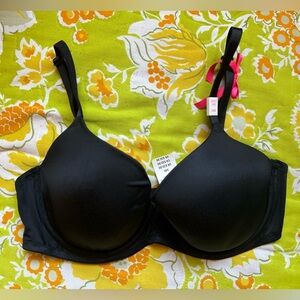 NWT PINK Victoria’s Secret Black Wear Everywhere Lightly Lined Bra Size 34D